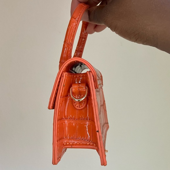 Purses - Picture 2 of 4